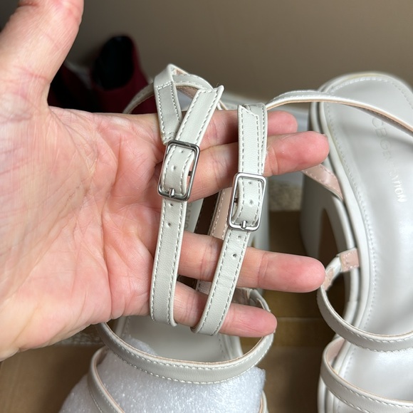 NWOT - • BCBGeneration • Women's Sandi Sandal, Stone, Size 9 - FABULOUS! 🤩 - Picture 13 of 14